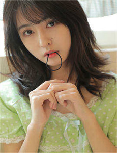 解脱美女睡衣