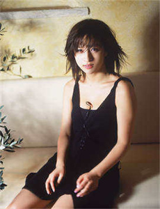花野真衣