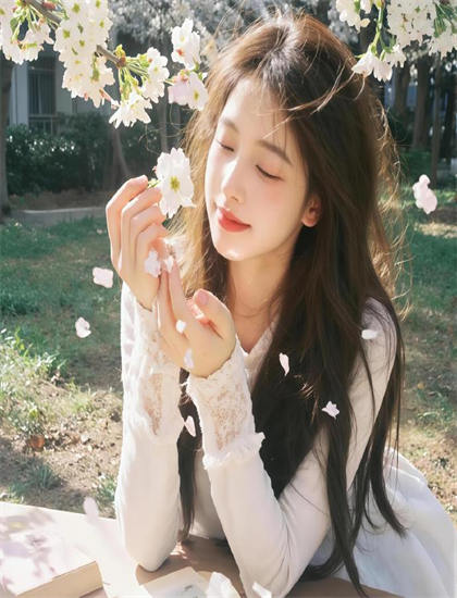 超级英雄文化解读：《我和我的家乡》的叙事结构与视觉语言 ——超级英雄的专业鉴赏